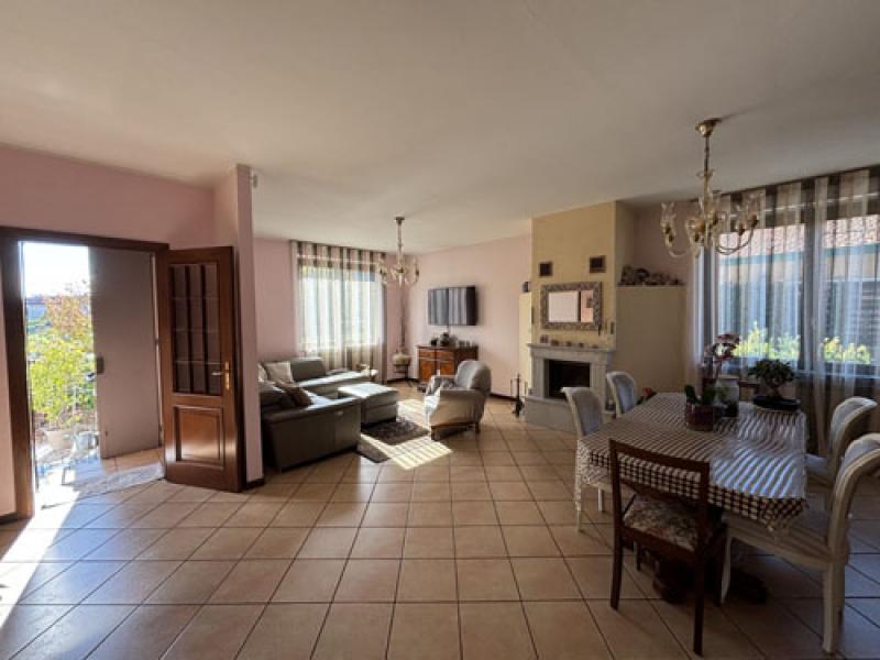 Luminosa villa singola Cernusco sul Naviglio